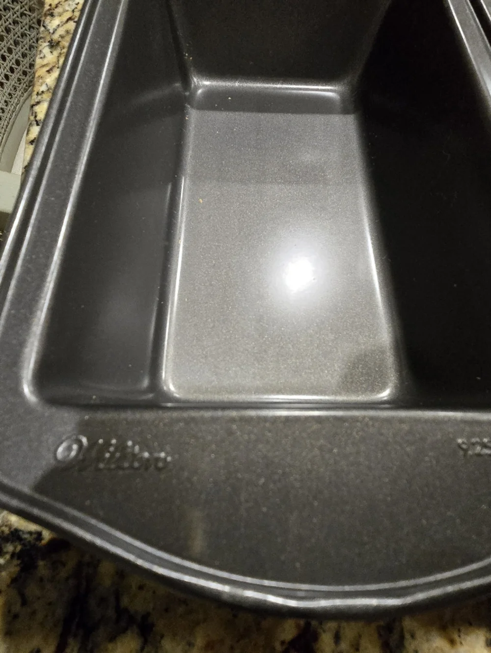 Wilton 5 Piece Nonstick Baking Sheets & Cupcake Pans